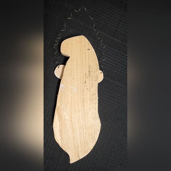 Vintage Wooden Santa Wall Hanging This piece has really neat wood carving - Picture 3 of 5